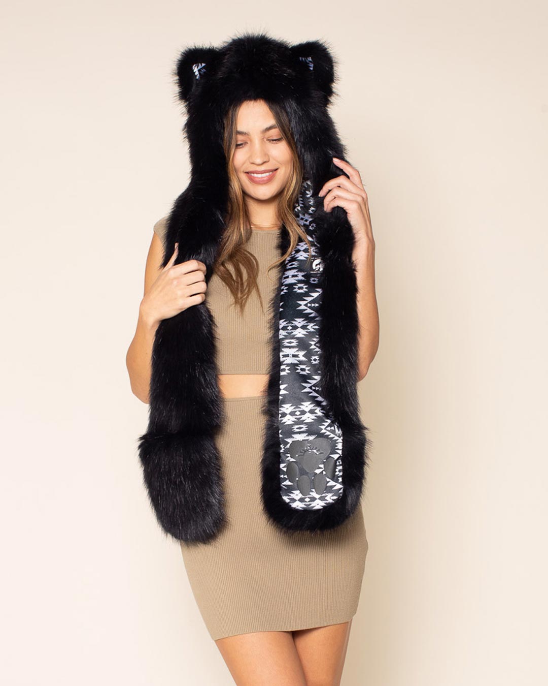 Santa Fe Black Wolf Luxe Collector Edition Faux Fur Hood | Women's