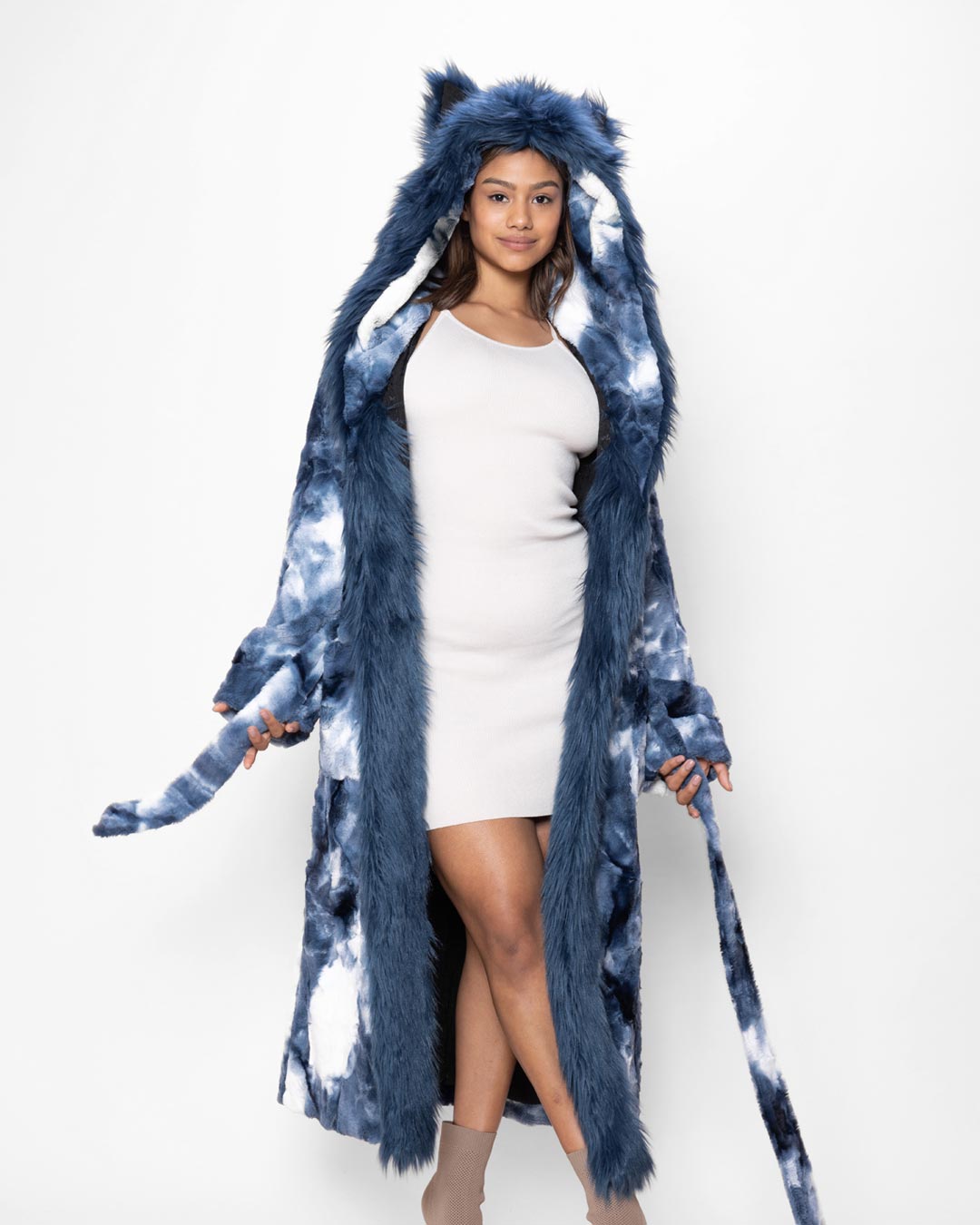 Water Wolf Classic Faux Fur Style Robe | Women's