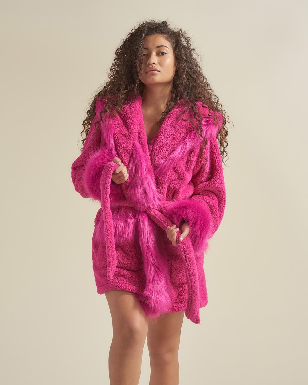 Lipstick Wolf Classic Short Faux Fur Robe | Women's