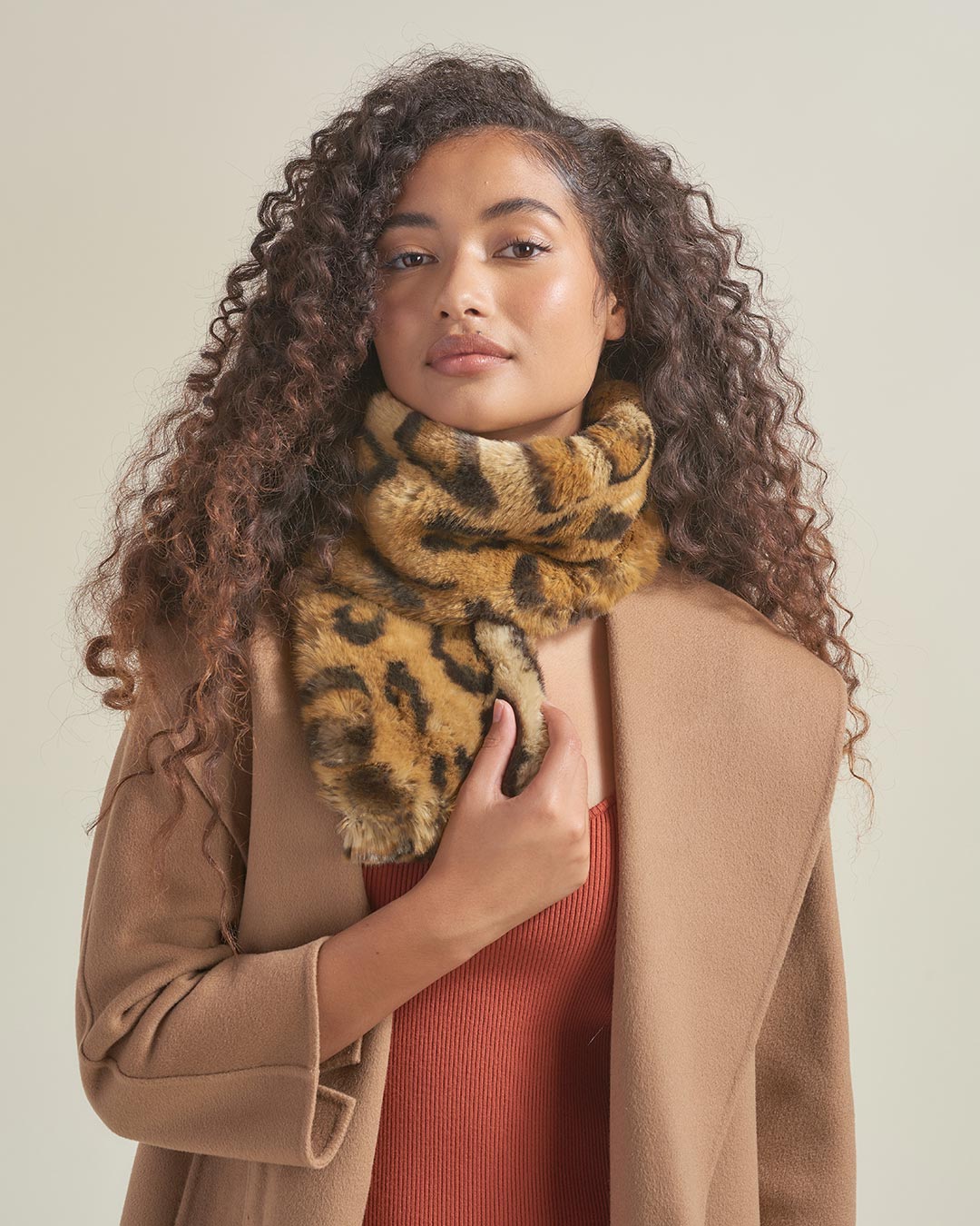 Jaguar Luxe Faux Fur Scarf | Women's - SpiritHoods