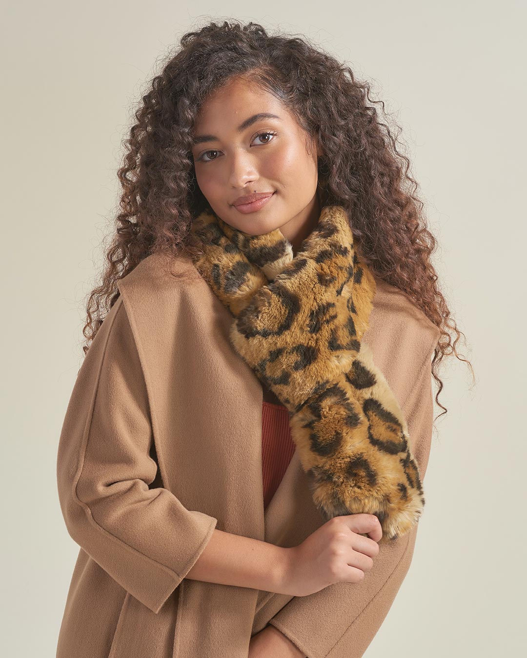 Jaguar Luxe Faux Fur Scarf | Women's - SpiritHoods