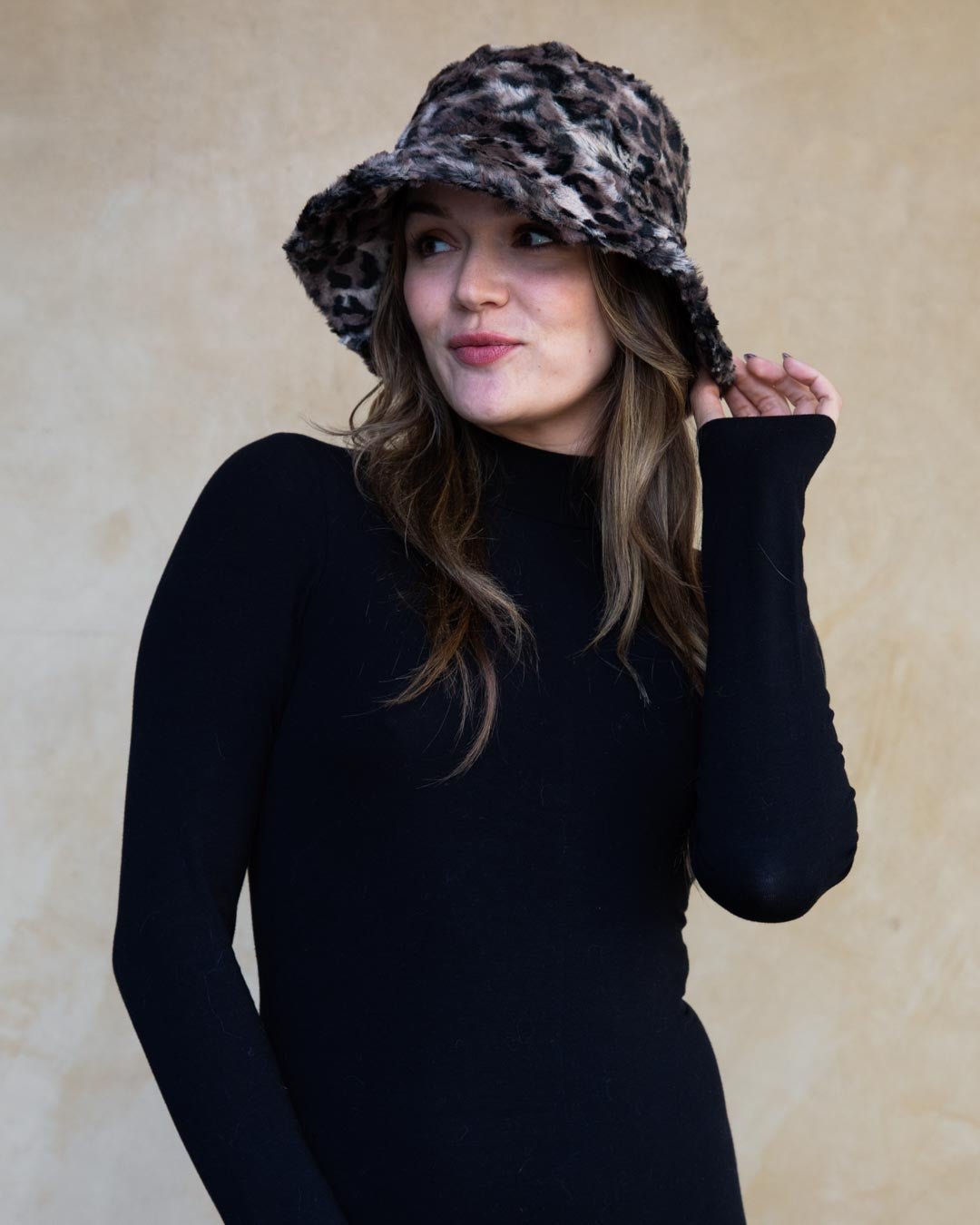 Bobcat Faux Fur Bucket Hat | Women's