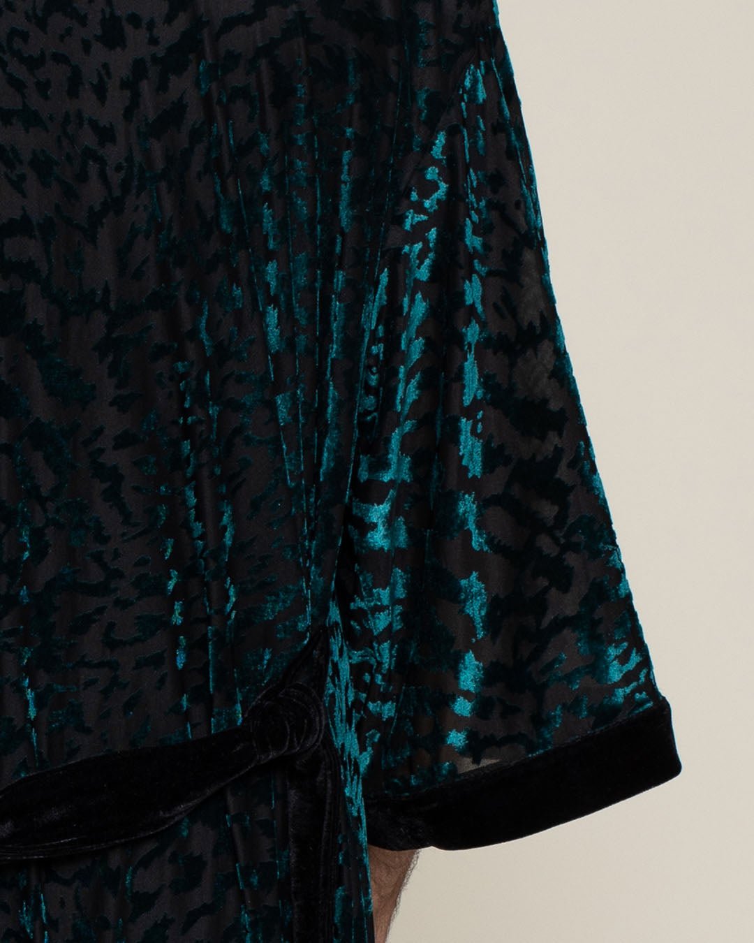 Women's Velvet Kimono | Emerald Green Tiger