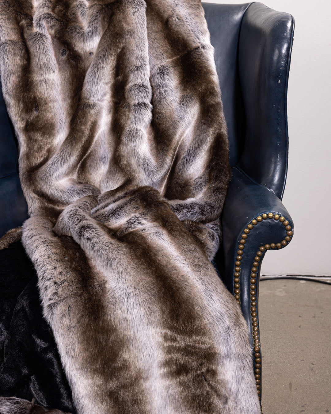 Limited Edition Faux Fur Throw | Chinchilla