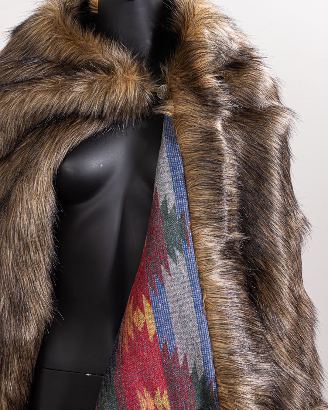 Limited Edition Faux Fur Throw | Great Lake Wolf