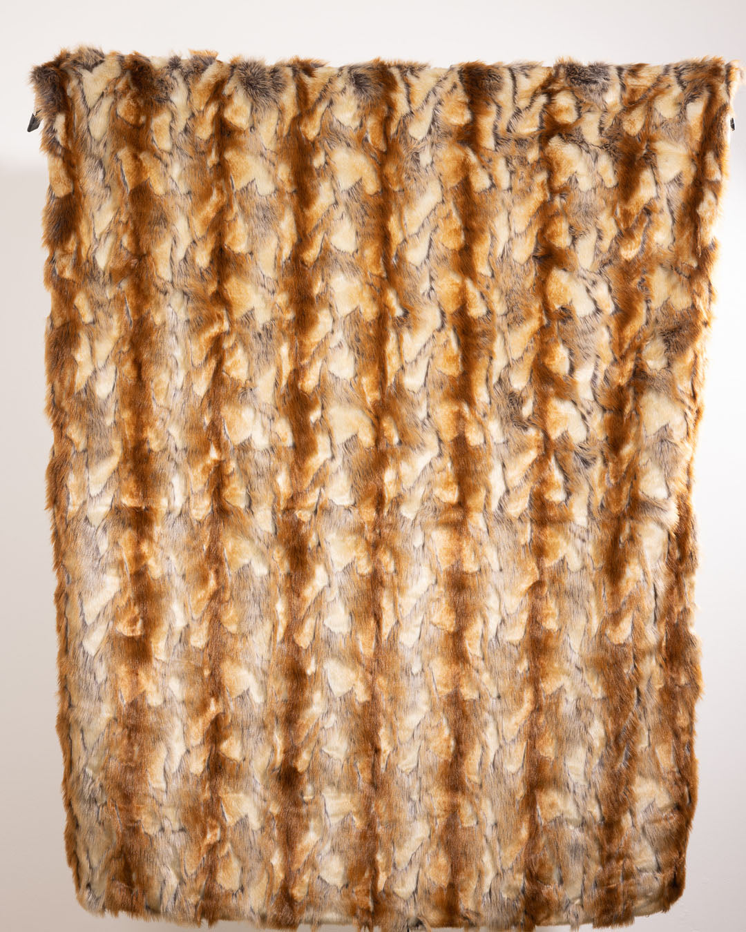 Signature Collection Ruched Faux Fur Throw | Jack Rabbit