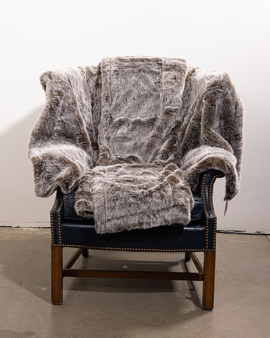 Signature Collection Faux Fur Throw | Silver Fox