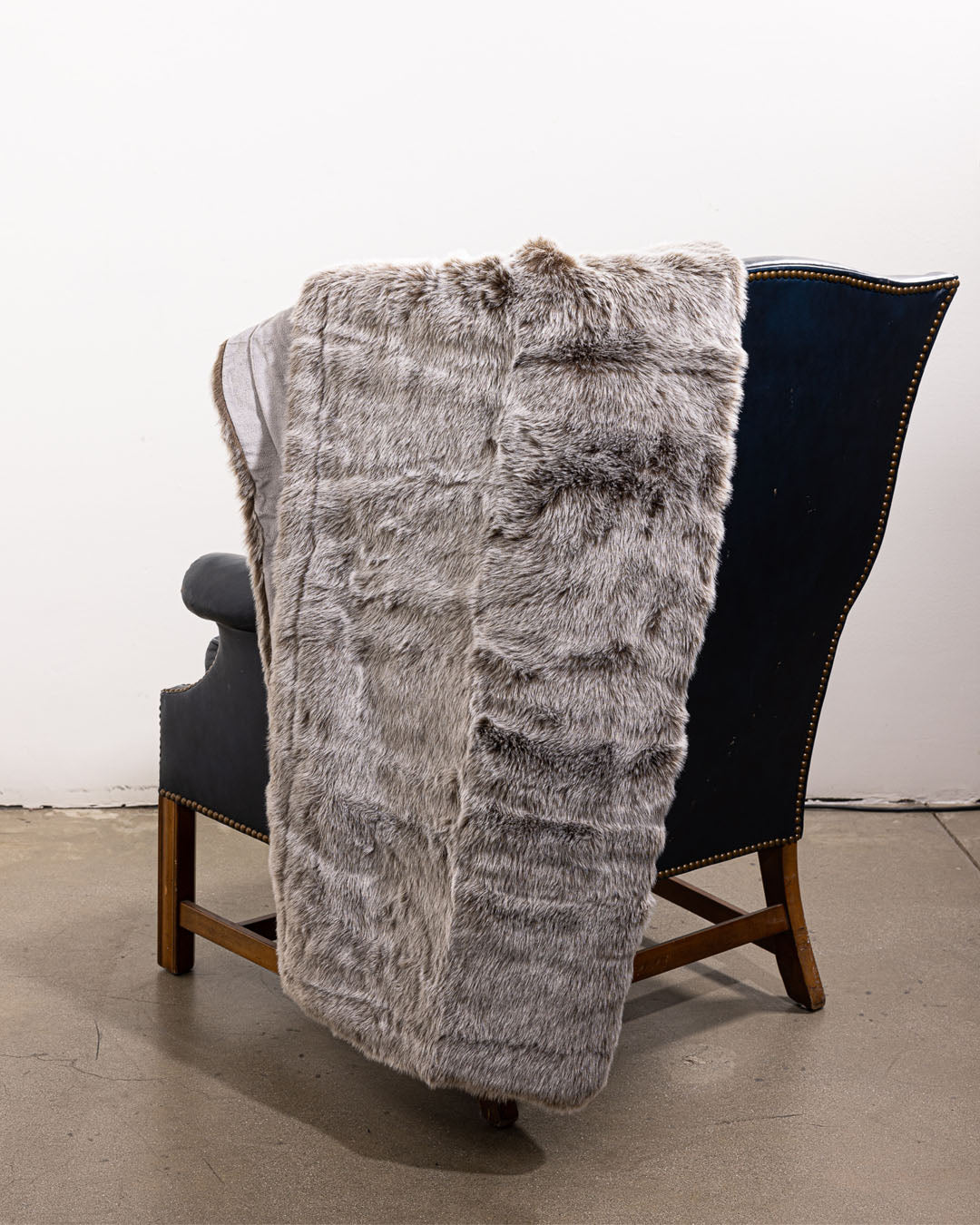 Signature Collection Faux Fur Throw | Silver Fox