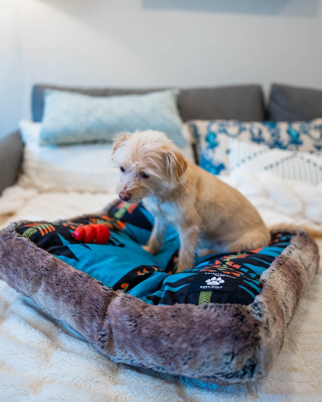 Ultra Soft Pet Bed in Grey Wolf Design