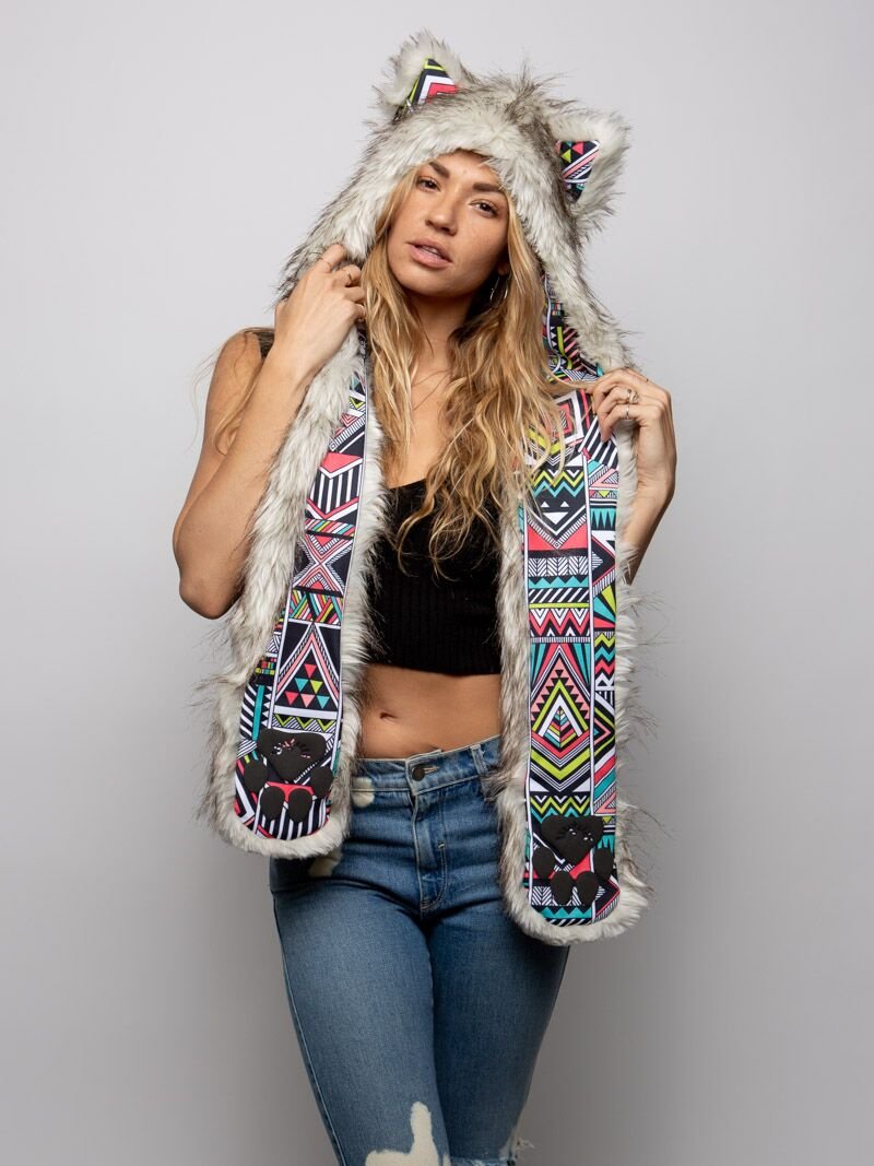 Exterior and Interior View of Summer Siberian Husky CE SpiritHood 