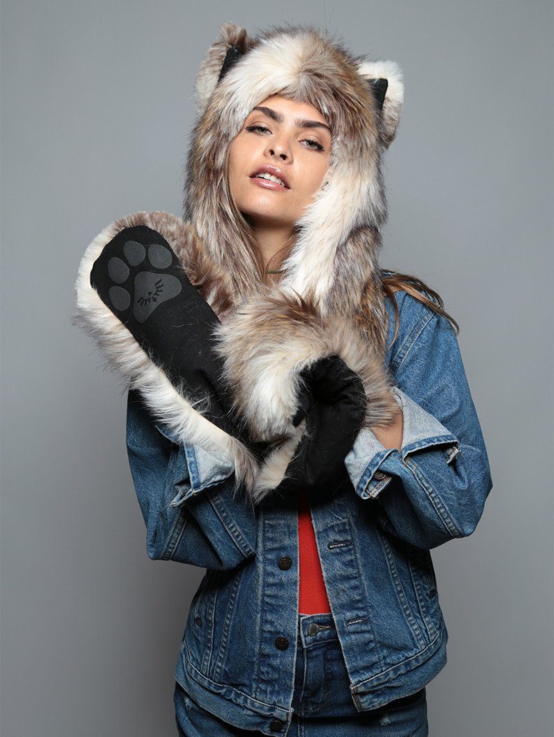 Exterior and Interior View on Siberian Husky Collector Edition SpiritHood 