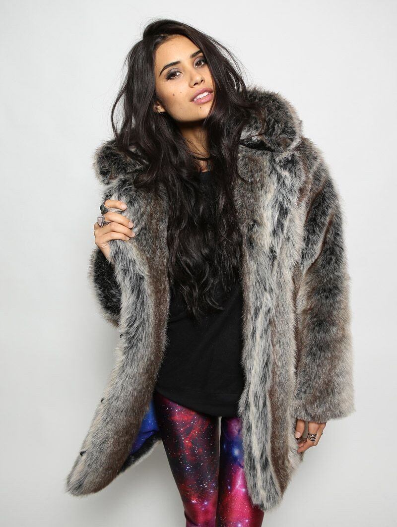 Woman wearing faux fur BlackMilk Galaxy Grey Wolf Coat, front view 4